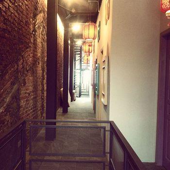 Travel Hub Highstreet Asrama *