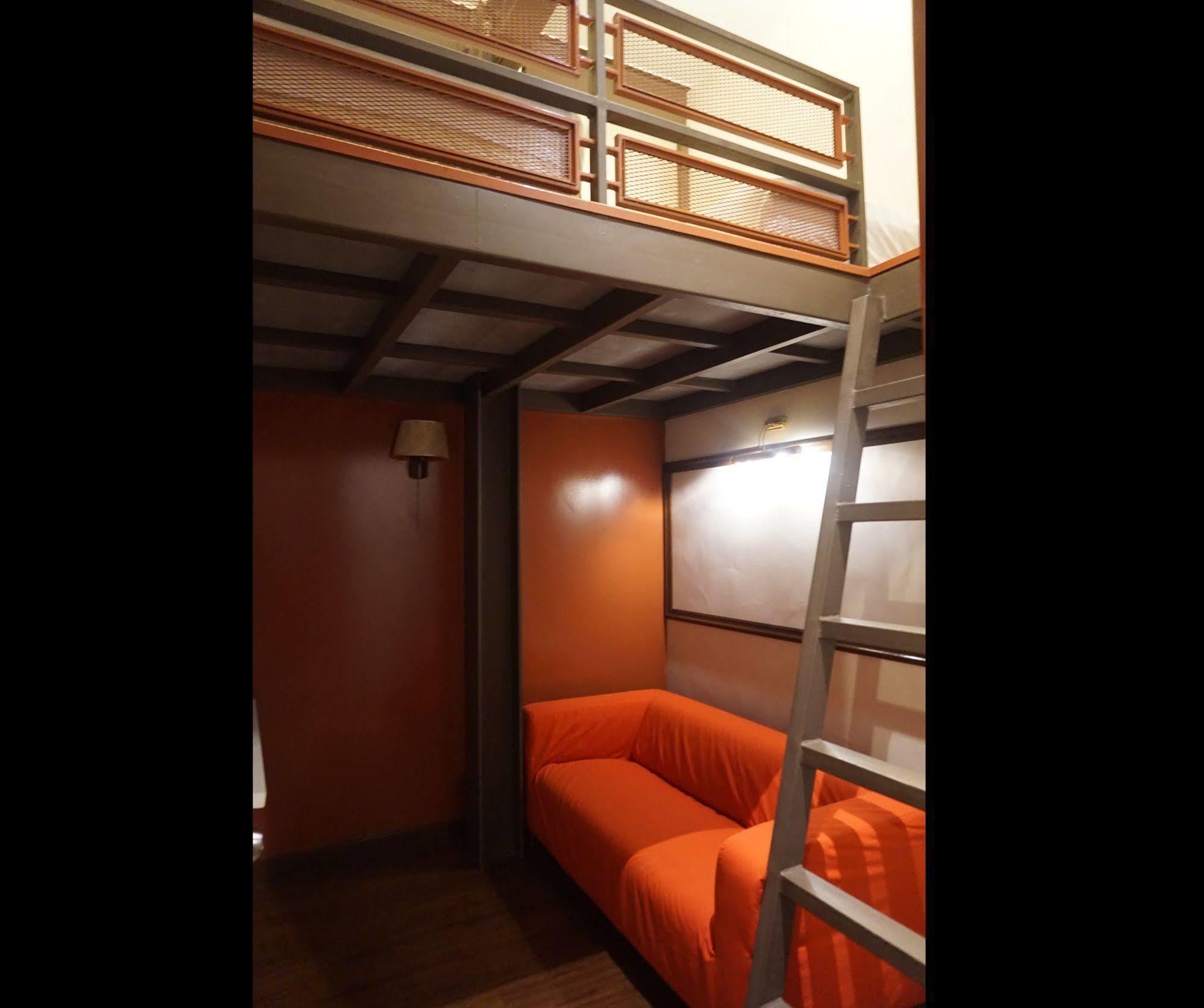 Hostel Travel Hub Highstreet *