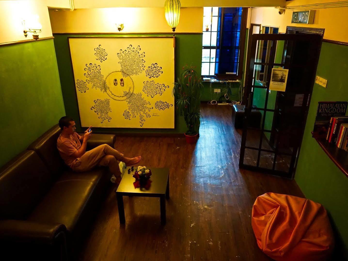Hostel Travel Hub Highstreet