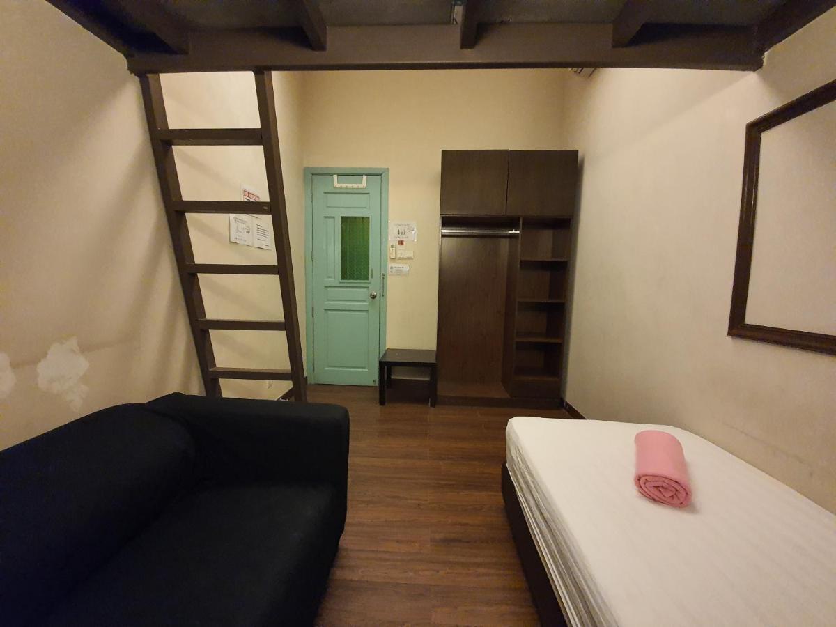 Hostel Travel Hub Highstreet